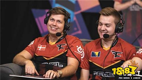 Wei莉莉娅怒抢大龙 knight斯莫德单杀Xiaohu BLG先下一城